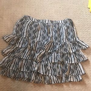 Club Monaco skirt. New with tags.